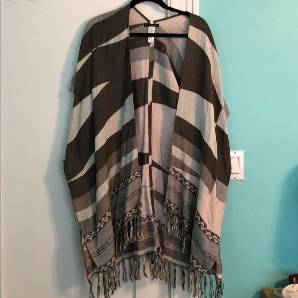 Short sleeve cardigan